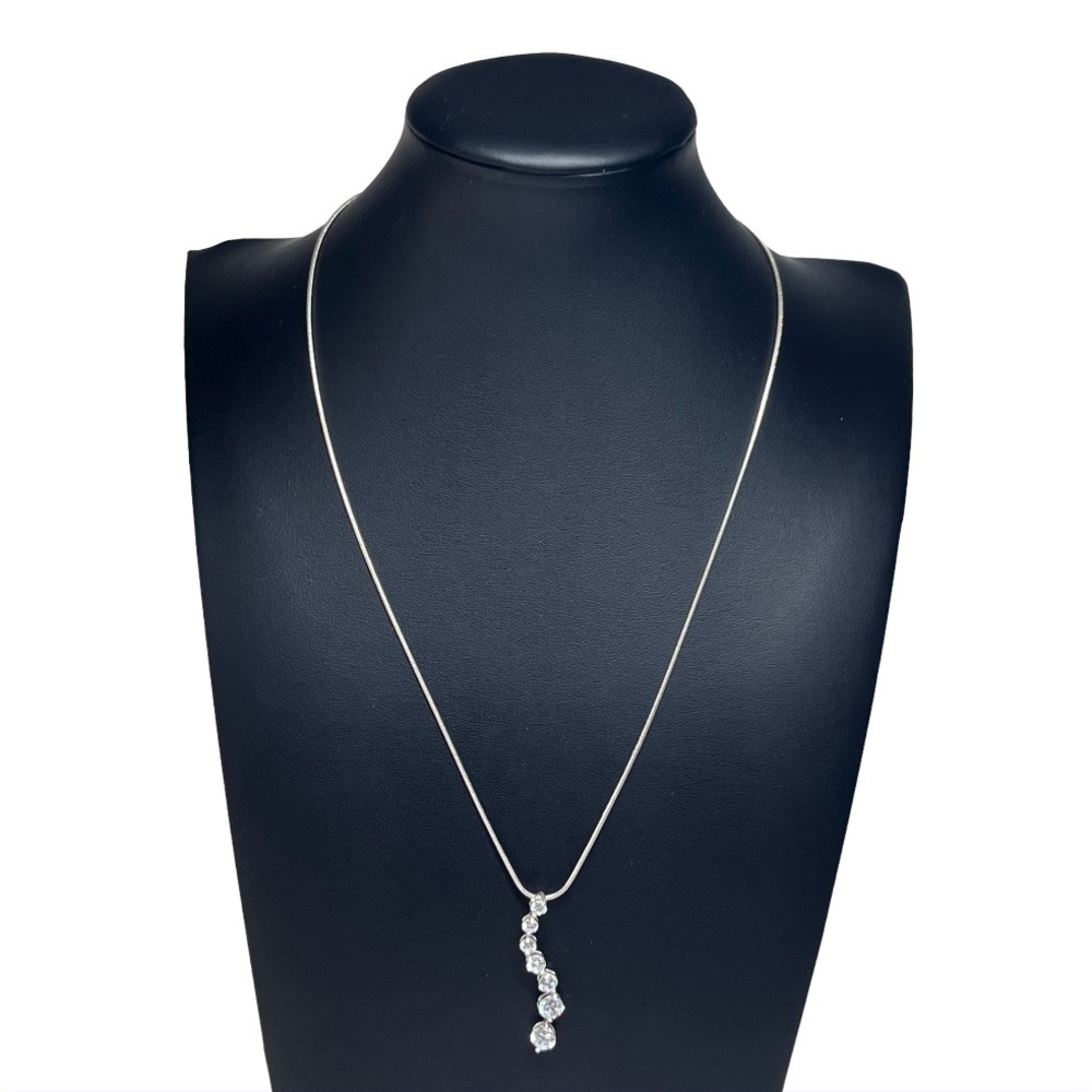 925 Sterling Silver Graduated CZ Pendant Necklace 19"